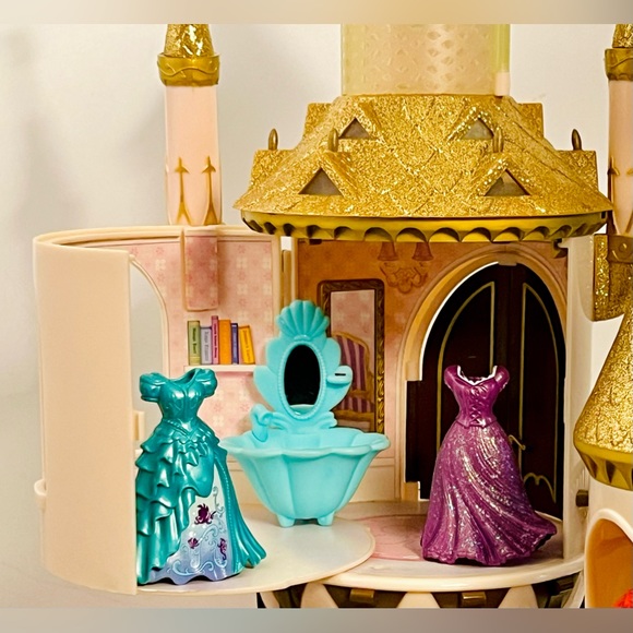 RARE The Little Mermaid - Prince Eric's Castle PlaySet - Picture 4 of 12
